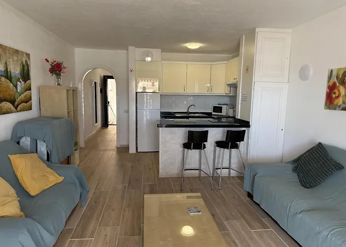Lovely 1 Bed 15a2, Victoria Court 1, Cristianos, Tenerife Lägenhet Los Cristianos (Tenerife)