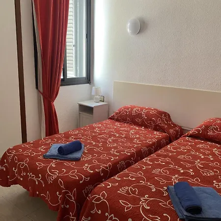 Self Catering Lovely 1 Bed Apartment, 15a2, Cristianos, Tenerife * Los Cristianos (Tenerife)